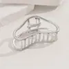 Pinza Sencilla para el Cabello Estilo Coreano Nube Pinza de Tiburón Pequeña de Metal Pinza para Moño Versátil Elegante Parte Trasera de la Cabeza Accesorio para el Cabello