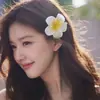 Accesorio de pinza para el pelo floral de Zhao Lusi para mujer, perfecto para vacaciones en la playa y sesiones de fotos, creando un look atmosférico