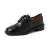 College Británico ~ Zapatos Pequeños de Cuero Brock Tallado de Piel de Vaca Texturizada 2025 Primavera Tacón Bajo Grueso Zapatos de Cordones de Cuero para Mujer