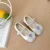 Zapatos para niñas, zapatos de princesa de cristal, nueva colección verano y otoño 2026, zapatos de cuero para niños, zapatos de suela blanda para bebés, brillantes y relucientes