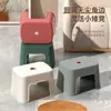 Taburete de plástico, popular estilo nórdico, engrosado, para uso doméstico, taburete pequeño para niños, taburete antideslizante para mesa de café para adultos, taburete para cambiarse los zapatos