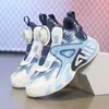 Sapatos Infantis com Botão Giratório Outono 2026 Novo Estilo Tênis de Basquete Infantil Sapatos Esportivos para Crianças de Meia-Idade e Grandes Meninos Sapatos da Moda