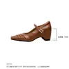 Sapatos Mary Jane delicados estilo francês para mulheres, nova coleção 2026, apresentando bico quadrado, design plissado, sola macia para conforto e abertura rasa