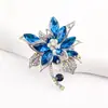2025 Nova Broche de Flor de Cristal de Alta Qualidade Broche de Liga de Zinco Microcravejado com Zircônia Broche Elegante Elegante Acessórios de Broche
