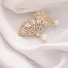 Broche de Laço Coração Simples para Mulheres, Corsage de Luxo, Alfinete Anti-Exposição para Gola Feminina, Alfinete de Cardigã, Acessório de Roupa