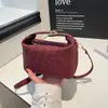 Bolsas de Alta Qualidade para Mulheres 2025 Outono Nova Bolsa de Axila Commuter Design de Nicho Simples e Fashion Bolsa Transversal de Ombro Único