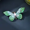Broche de Mariposa Multicolor Estilo Retro Europeo y Americano, Pin de Piedras de Strass Graduadas de Imitación Perla de Lujo, Broche de Joyería de Alta Gama con Temática Animal