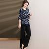 Conjunto de pantalones de pierna ancha de moda de verano para mamá de mediana edad 2025 Nuevo Blusa de chifón elegante de verano para mujer de mediana edad