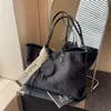 Bolsa Grande de Camurça Transfronteiriça para Mulheres Outono e Inverno 2025 Nova Versátil Casual Bolsa de Ombro Bolsa Tote de Classe