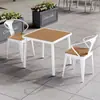 Mesas y sillas de exterior para patio, al aire libre, madera plástica, estilo nórdico, impermeables, anticorrosivas, a prueba de sol, diseño simple, adecuadas para balcones de villas y uso recreativo