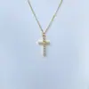 Colar Cruz de Ouro Feminino Transfronteiriço, Colar com Pingente Moderno Cravejado de Zircônia, um Presente de Feriado para Mulheres