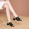 Novo modelo de comércio exterior transfronteiriço: Sandálias femininas estilo europeu e americano com saltos grossos médios, biqueira aberta, color blocking, sem calcanhar, com fivela de tira única para mulheres