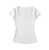 Camiseta de Verão 2026 Novo Estilo Gola Redonda Manga Curta para Mulheres, Estilo Garota Americana Badass, Cor Sólida, Ajuste Slim, Top Básico Emagrecedor