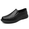 Sapatos de Couro Wenzhou Masculino Primavera 2025 Novos Sapatos Casuais de Couro Slip-on Preguiçoso Loafers para Homens de Meia-idade Tendência