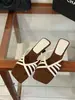 Sandalias Doradas de Tacón Alto Estilo Hada Francesa Chuyuji para Mujer, Nuevo Modelo Verano 2026, Adecuadas para Usar con Faldas, con Diseño de Tacón Único