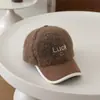 Gorra de Invierno para Niños Estilo Otoño e Invierno Cálida Engrosada Lana de Cordero Gorra de Béisbol Casual Diseño de Letras Cortavientos Gorra de Pico para Niños y Niñas