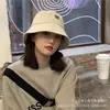 Sombrero de Mujer Primavera y Verano Parche de Letra Parasol Ocio al Aire Libre Protector Solar Sombrero de Pescador Sombrero Cubeta Estudiante Versátil Gorra de Moda