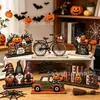 6 decoraciones de Halloween: Letrero de mesa de Hola Halloween, calabaza espeluznante, fantasma, gnomo, camión en bandeja escalonada