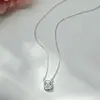 Colar Dinâmico de Cubo de Açúcar Pequeno, Moderno e de Luxo Leve para Mulheres, Versátil e Elegante, Corrente de Clavícula de Nicho de Luxo Leve, Atacado em Estoque