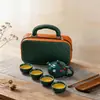 Juego de Té de Viaje con Tetera Xishi, Una Tetera y Cuatro Tazas, Bolsa Portátil para Exteriores, Taza de Preparación Rápida Kiln Ding, Souvenir de Regalo de Cerámica