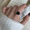 Anillo Dongdaemun Nuevo Circonio Negro para Mujer, Estilo Minimalista Moderno y Único, Anillo Abierto Versátil