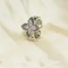Anel de Trevo de Quatro Folhas de Luxo Leve Transfronteiriço Europeu e Americano Anel Aberto de Moda Exquisita de Alto Padrão para Mulheres com Zircônia Microincrustada Banhado a Ouro Cobre