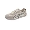 Zapatillas de Mujer 2026 Primavera Nuevo Estilo Zapatos Planos Adelgazantes Zapatillas Deportivas Casuales Zapatos Blancos Zapatos Retro Versátiles