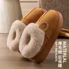 Novas pantufas de algodão felpudo grossas para mulheres, adequadas para uso em casa e ao ar livre, com solas grossas para altura e calor adicionais, à prova de neve e que não soltam pelos