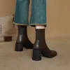 Sentindo como se estivesse pisando em merda! Quanto Mais Você Usa, Mais Você Ama! 25 Botas Curtas Elásticas de Salto Grosso Quadradas Retrô para Outono e Inverno Botas de Salto Alto Slim Botas Individuais