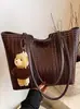 2025 Bolso Nuevo de Invierno Gran Capacidad Estilo Retro para Mujer Bolso de Mano Tejido Versátil para Clase Viajes Bolso de Hombro