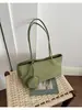 Bolsa de hombro casual simple al por mayor, bolsa de nylon de moda de nicho para el día a día, bolso de mano y bandolera versátil