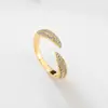 Anillos abiertos apilables versátiles estilo europeo y americano para mujer, no se decoloran, ventas transfronterizas populares, joyería femenina simple de alta gama, lujo ligero
