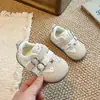 Zapatos Estables Antideslizantes de Punta Cerrada para Bebé Otoño 2026 Zapatos Deportivos para Exteriores para Niños Pequeños Niños Pequeños Suela Suave Casuales Zapatos para Niños