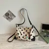 Bolsa de Mão de Verão 2026 Estilo Coreano Bolinhas Novas Estilo Ins Nicho Bolsa de Ombro Simples para o Dia a Dia Bolsa de Axila Feminina