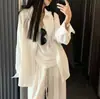 Nova Camisa Branca de Cor Sólida com Gola Reversível Estilo Francês de Alta Qualidade para o Outono de 2026, Novo Top Elegante de Manga Longa para o Início da Primavera