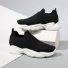 Venta al por mayor de fábrica primavera y otoño nuevos zapatos cruzados para mujer zapatos casuales para niños transpirables zapatos de estudiante versión coreana de zapatos para madre combinables