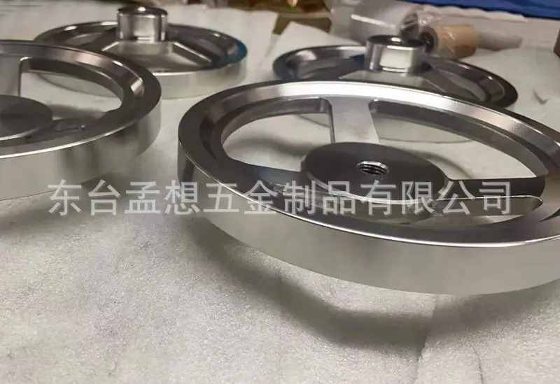 smooth handwheel.jpg
