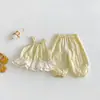 Conjunto de Duas Peças Verão para Bebês e Crianças Pequenas: Colete Simples com Babados, Estilo Novo de Verão, para Meninas, Casual Versátil, Calça Anti-Mosquito Fresca