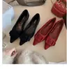 Versión de Piel de Oveja Elegante Punta Fina Cuadrado de Hebilla Versátil Gamuza Boca Baja Estampado de Leopardo Zapatos de Salón para Mujer 202 Nuevo Estilo Primavera y Otoño