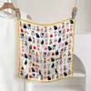 Pañuelo Cuadrado Pequeño 100% Seda de Morera para Mujer, Versátil Diseño de Gato de Dibujos Animados, Bufanda Pequeña para Cuello Estilo Coreano para Primavera y Otoño