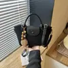 Bolso de gamuza para mujer 2026 nuevo otoño vintage bolso de mano para el día a día, Maillard sensación de alta gama bolso de un solo hombro cruzado