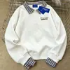 Sudadera Minimalista Chic con Estampado de Letras y Bloques de Color, Falso Dos Piezas, Cuello Polo, para Mujer, Corte Holgado, Top Adelgazante, Otoño/Invierno 2025