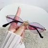Gafas de sol estilo europeo y americano con monturas metálicas de moda, gafas de sol de alta gama con montura pequeña, únicas y elegantes, protección UV, adecuadas para caras pequeñas