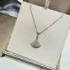 Colar Grande Saia de Prata Esterlina Feminino CNC Pérola Branca Leque Malaquita Cornalina V Corrente Clavícula Dourada Pingente Dropshipping