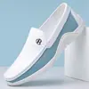 Sapatos de Couro de Verão 2026, Sapatos Masculinos de Couro Macio, Sapatos Casuais de Negócios Masculinos com Solado Macio, Mocassins Slip-On da Moda Britânica