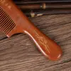 Peine de sándalo rojo en stock artesanías de sándalo enviar peine para madre tallado en madera peine de dientes anchos peine de dientes finos peine para cabello liso venta al por mayor
