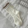 Meias de Novo Estilo Outono e Inverno Femininas com Barra Enrolada Dupla Vermelha Listras Finas Combinação de Cores Meias Médias Sem Costura Meias Femininas Versáteis Meias para Empilhar Meias de Algodão Femininas
