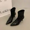 Botas Curtas Patchwork Bico Fino Estilo Francês para Mulheres, Novo Modelo Outono e Inverno 2025, Salto Alto Fino, Botas Curtas Elásticas no Tornozelo, Botas de Cano Curto Justas