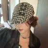 Boné de Aba Reta Xadrez Fofo Estilo Coreano de Nicho para Primavera e Verão para Mulheres, Boina Bico de Pato de Alta Qualidade para o Dia a Dia
