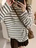 Camiseta Listrada de Manga Longa com Gola Redonda para Mulheres, Estilo Outono Inicial 2026, Corte Solto com Design de Bolso, Top Camada Base Interna